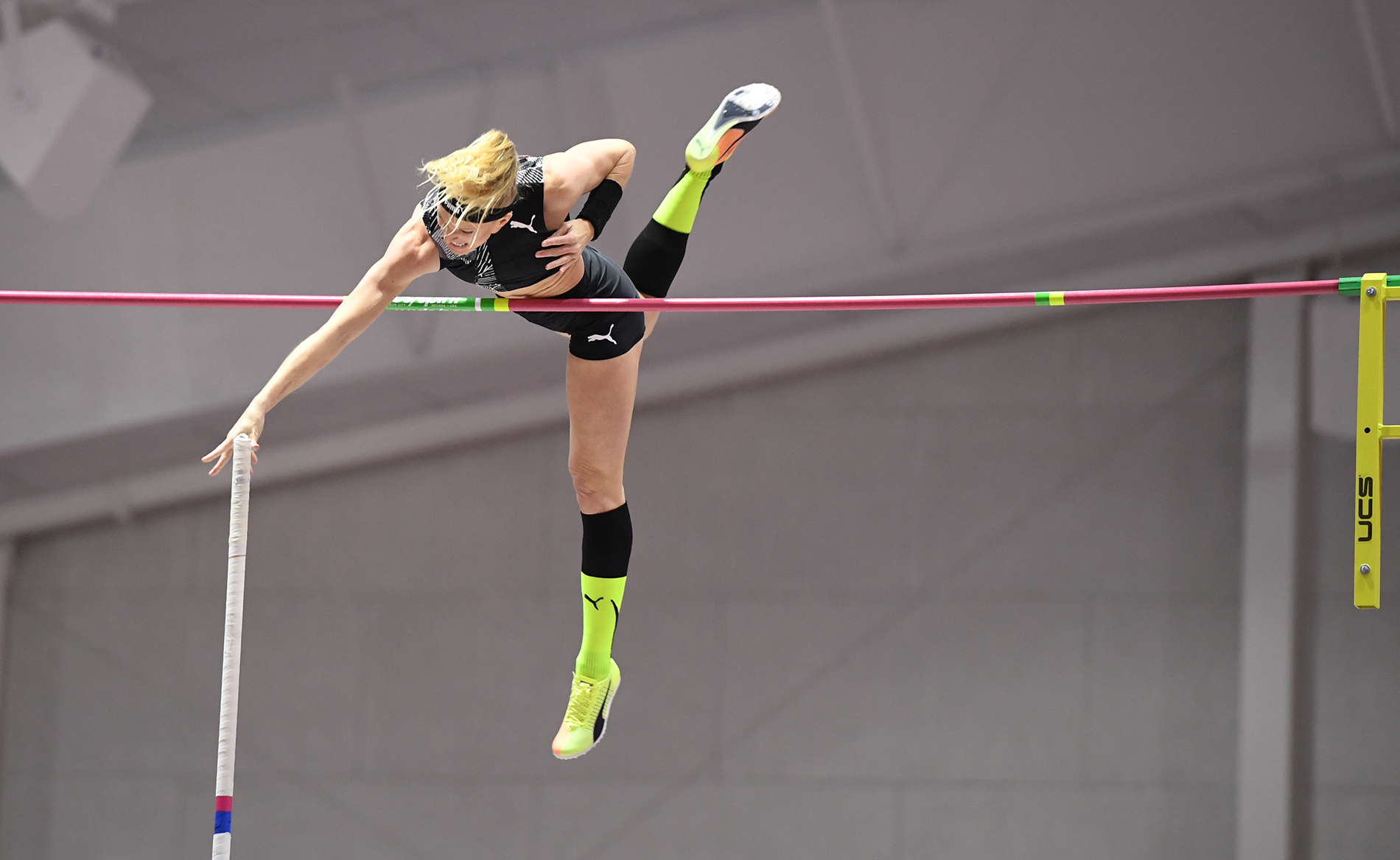 what is the world record for high jump 0012