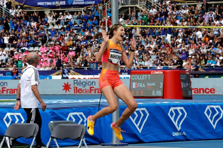what is the world record for high jump 0028