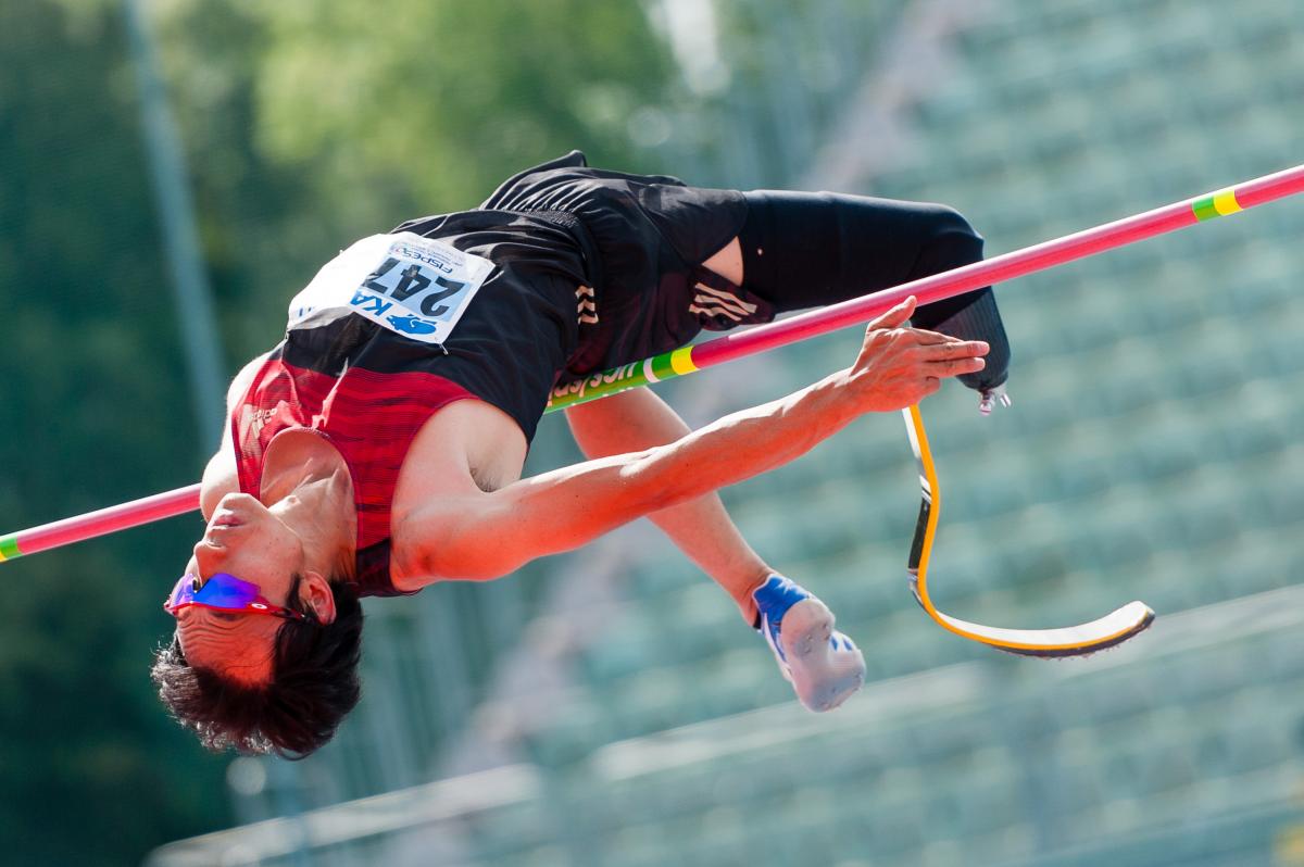 what is the world record for high jump 0045