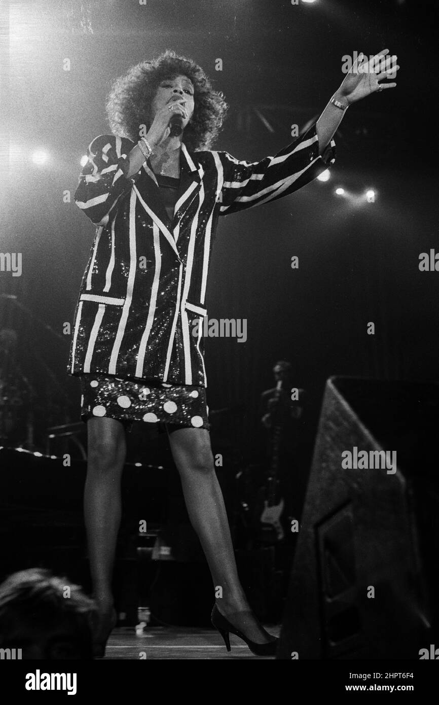 whitney houston 1988 0011