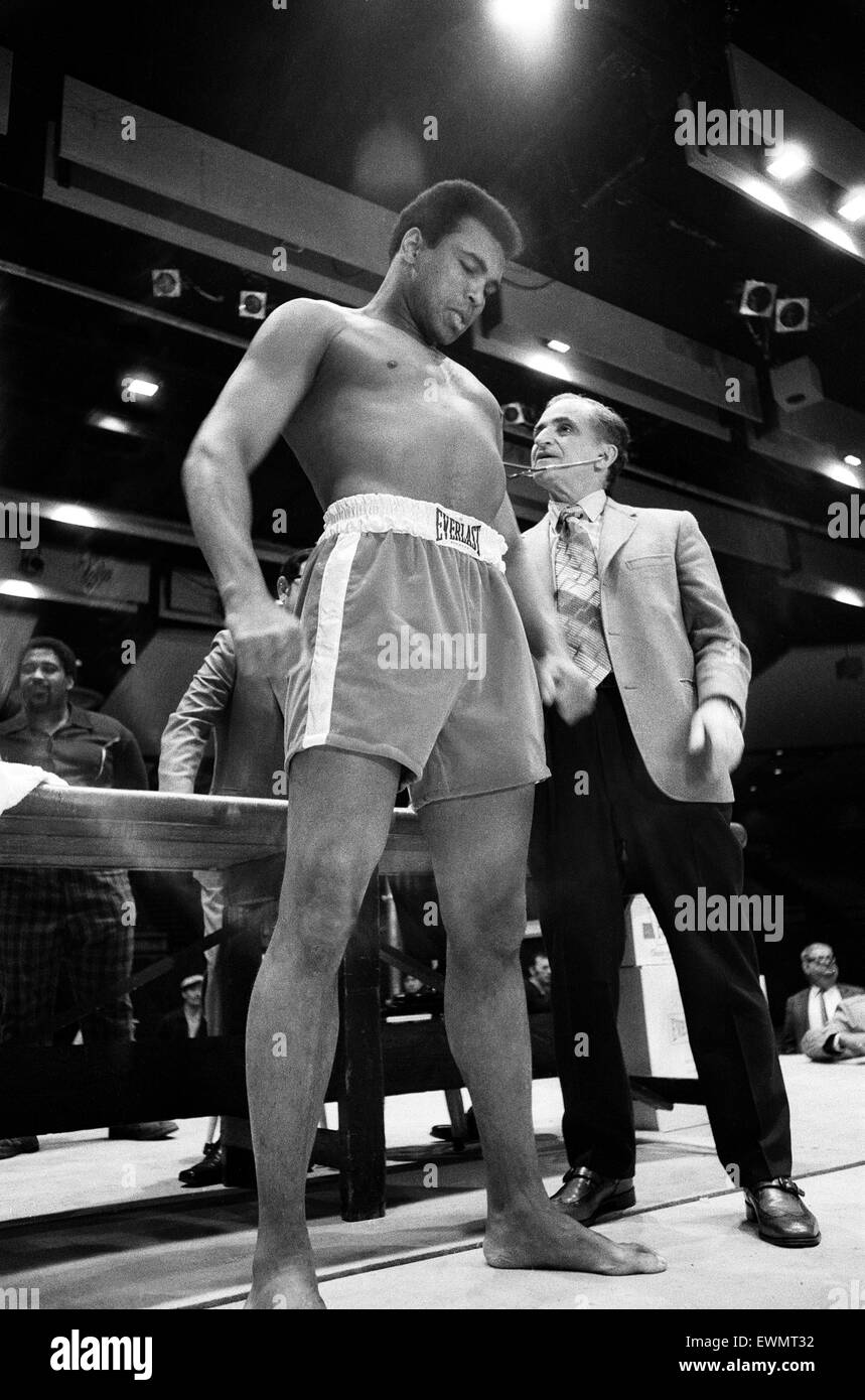 who beat muhammad ali in 1971 0017