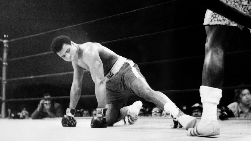 who beat muhammad ali in 1971 0030