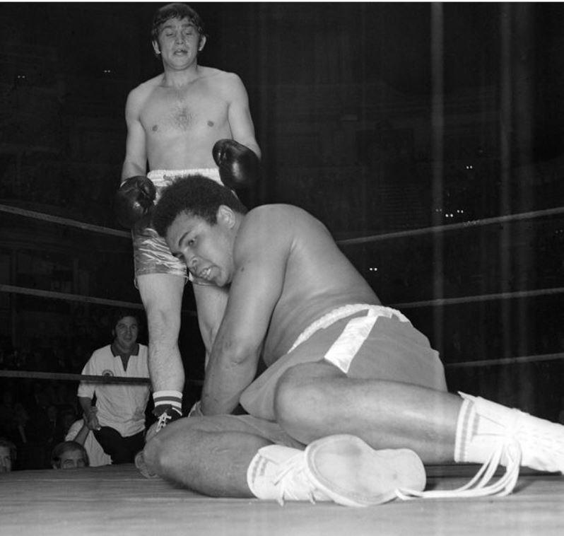 who beat muhammad ali in 1971 0035