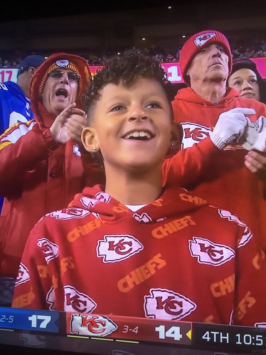 who does patrick mahomes look like 0021