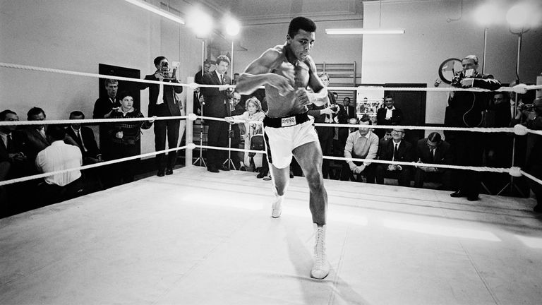 who took the muhammad ali photo