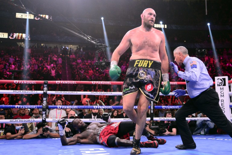 wilder knocks down fury 0024