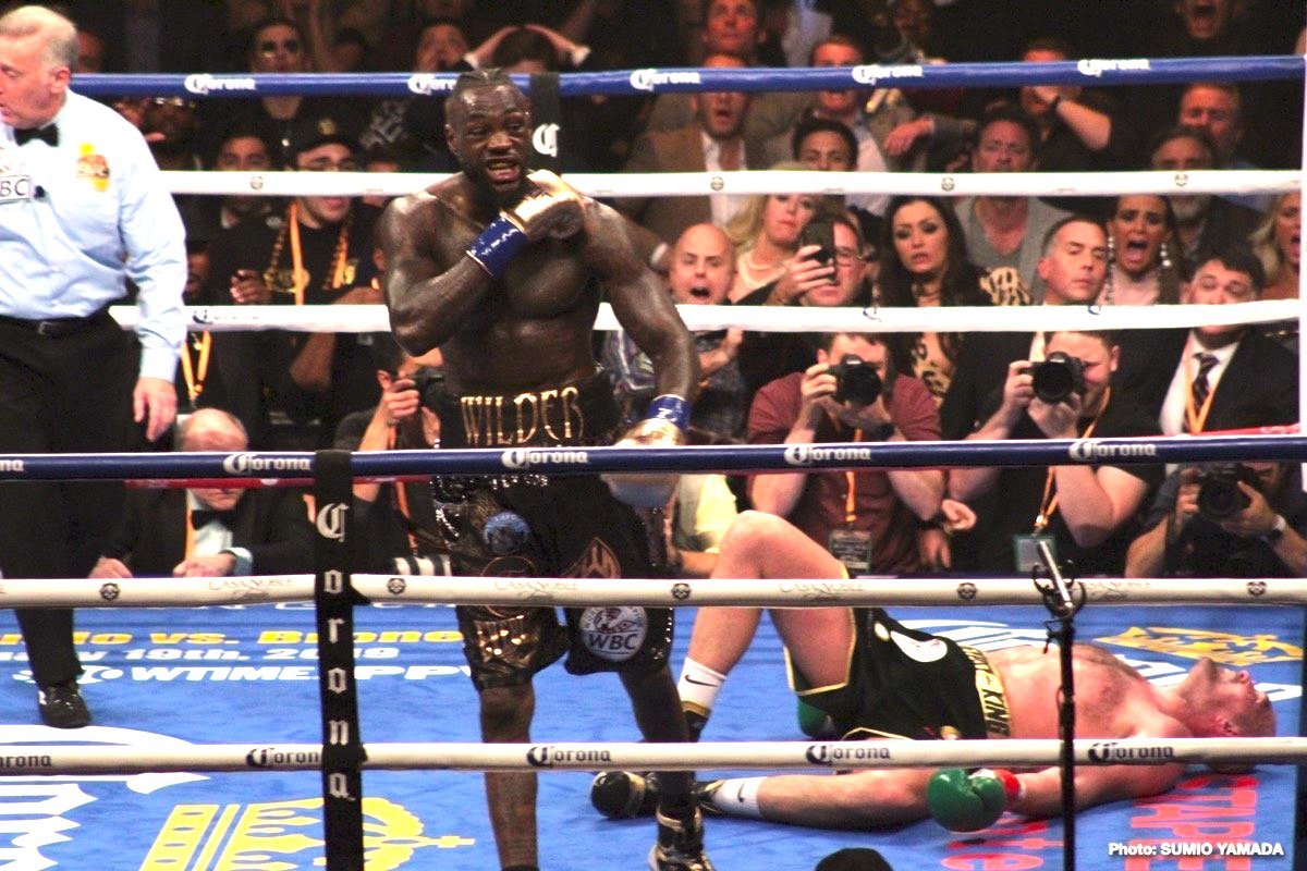 wilder knocks down fury 0027