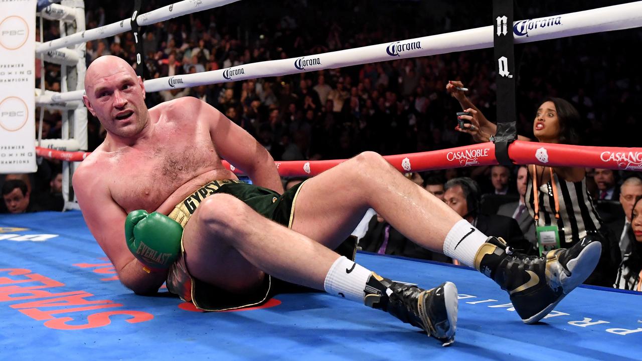 wilder knocks down fury 0036