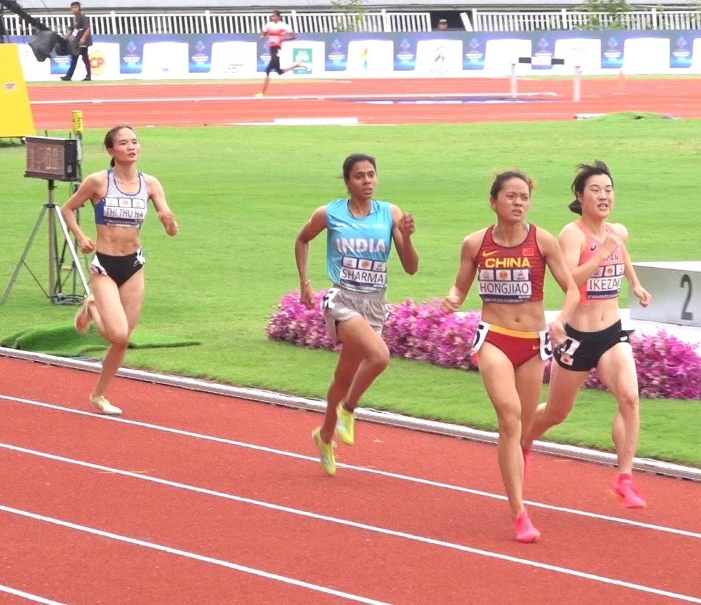 women's 400m 2023 0039