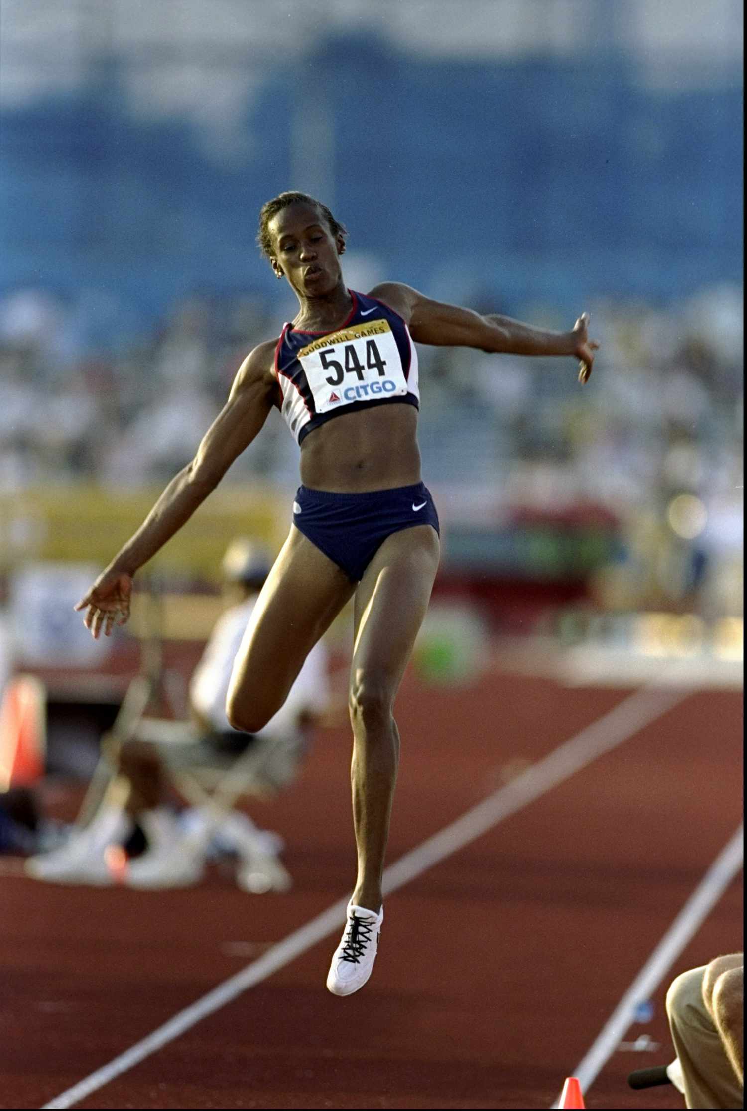 women's long jump landing 0009
