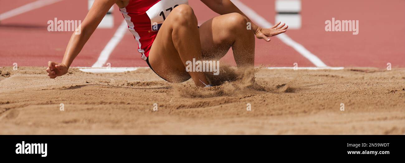 women's long jump landing 0015