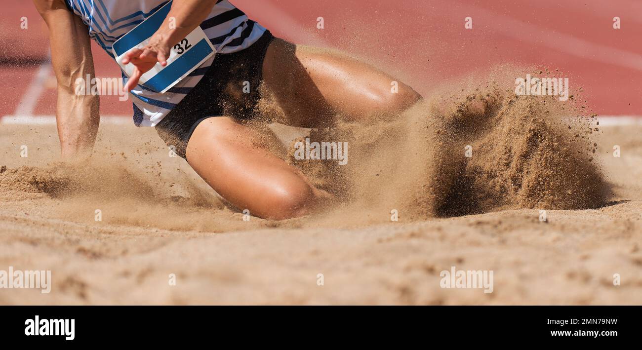 women's long jump landing 0046