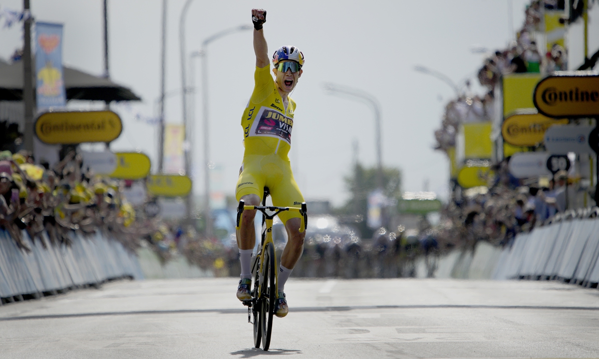wout van aert green jersey 0049