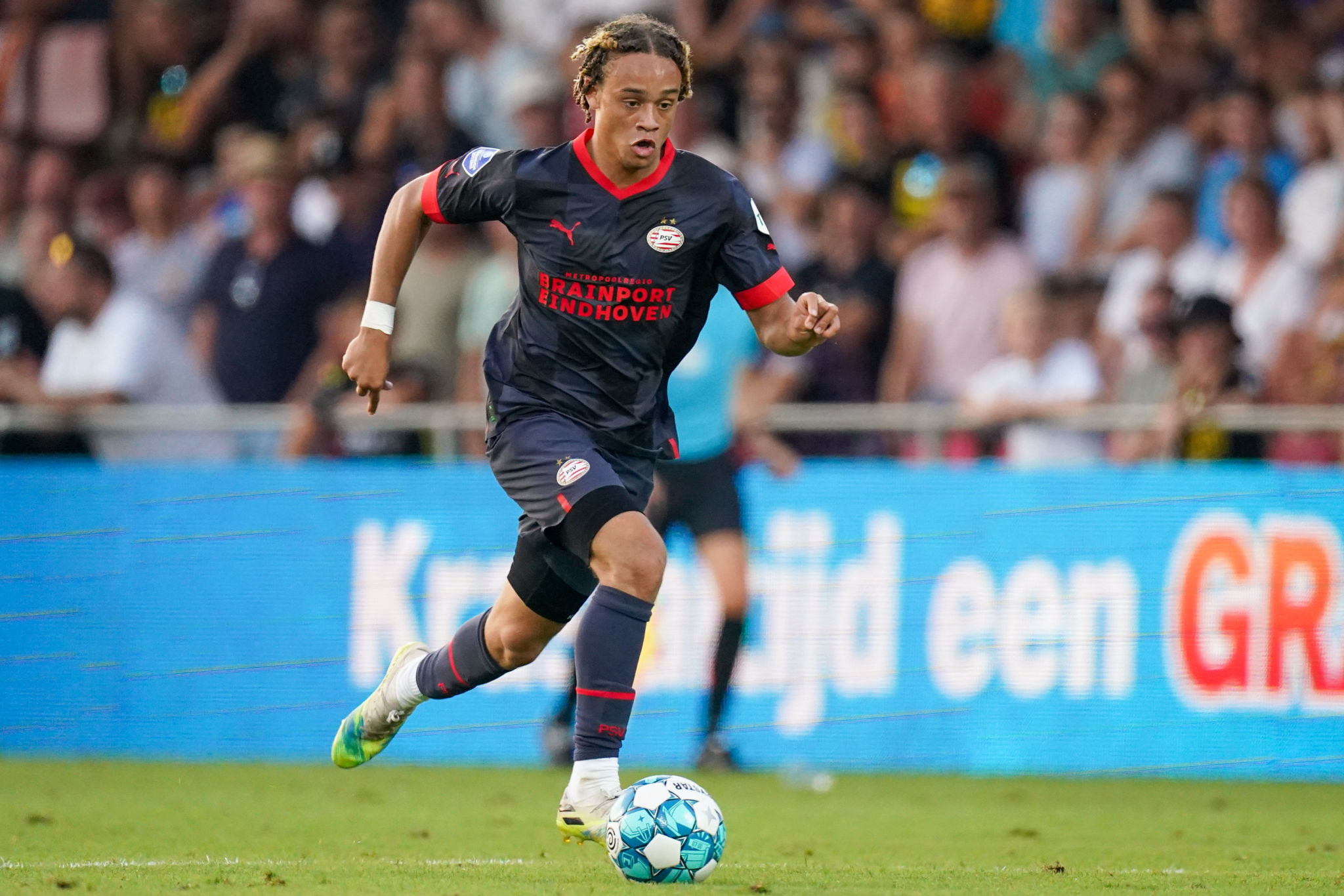 Xavi Simons high-resolution image
