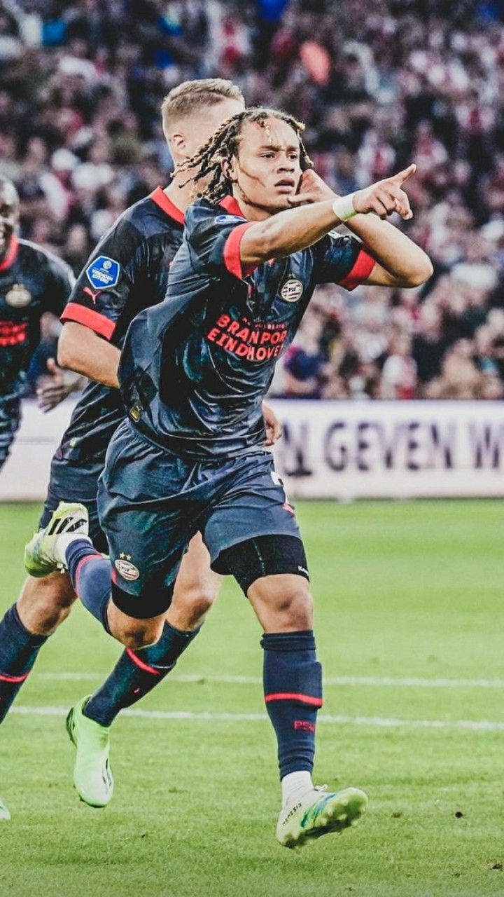 Xavi Simons poster