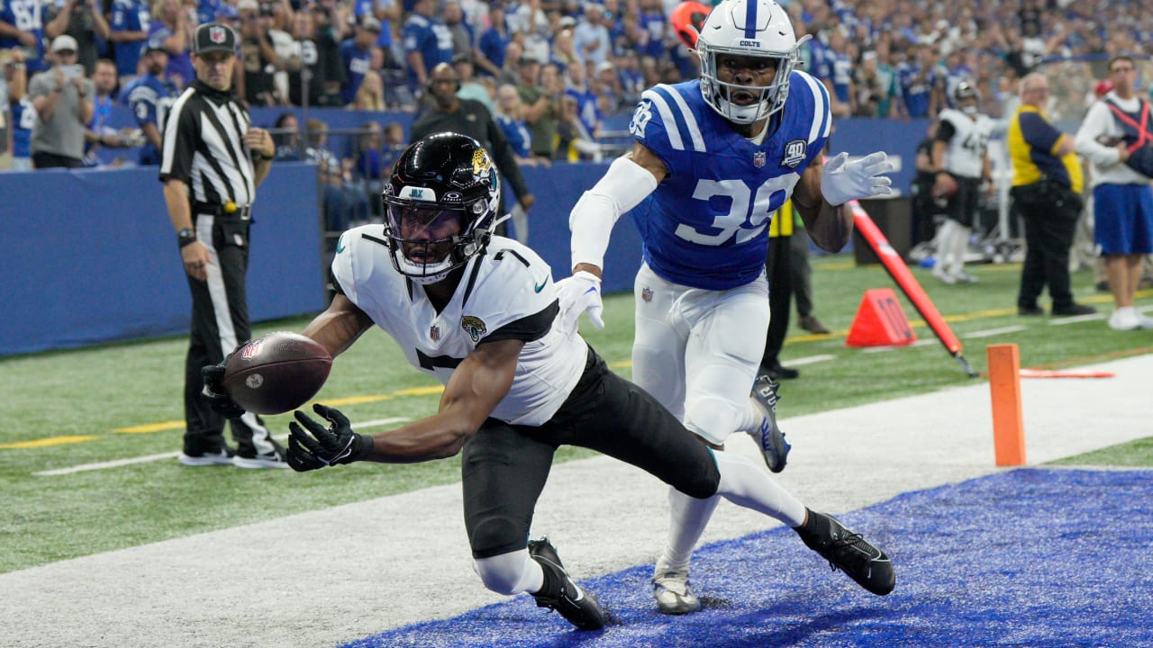 Zay Jones touchdown celebration