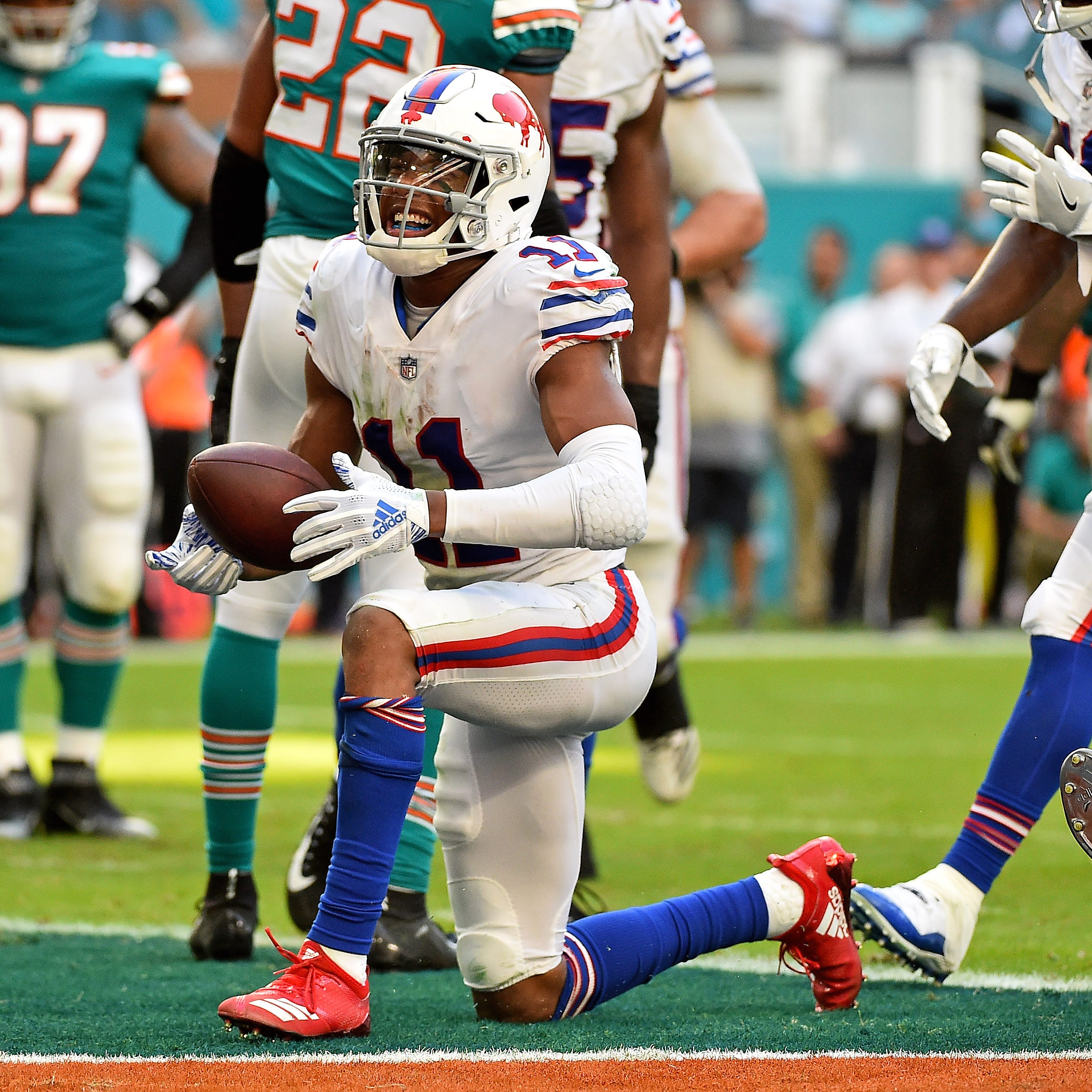 zay jones touchdown 0037