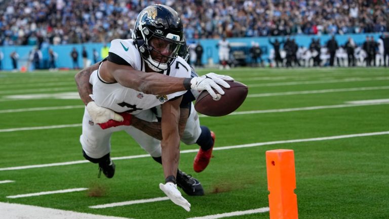 zay jones touchdown 0045