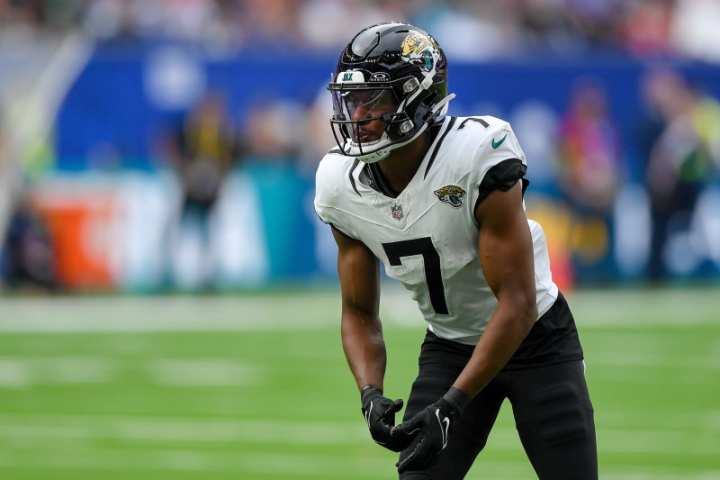 zay jones touchdown 0048