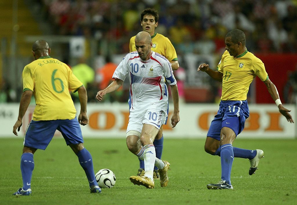 zidane walking past the world cup 0014