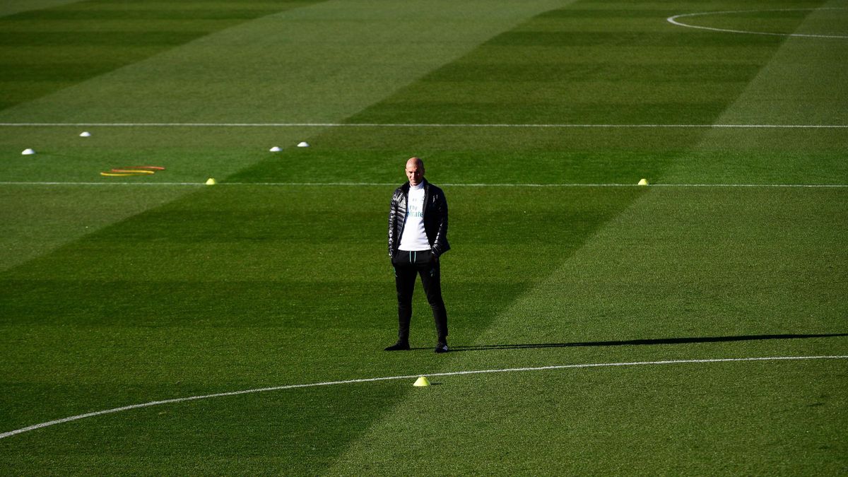 zidane walking past the world cup 0020