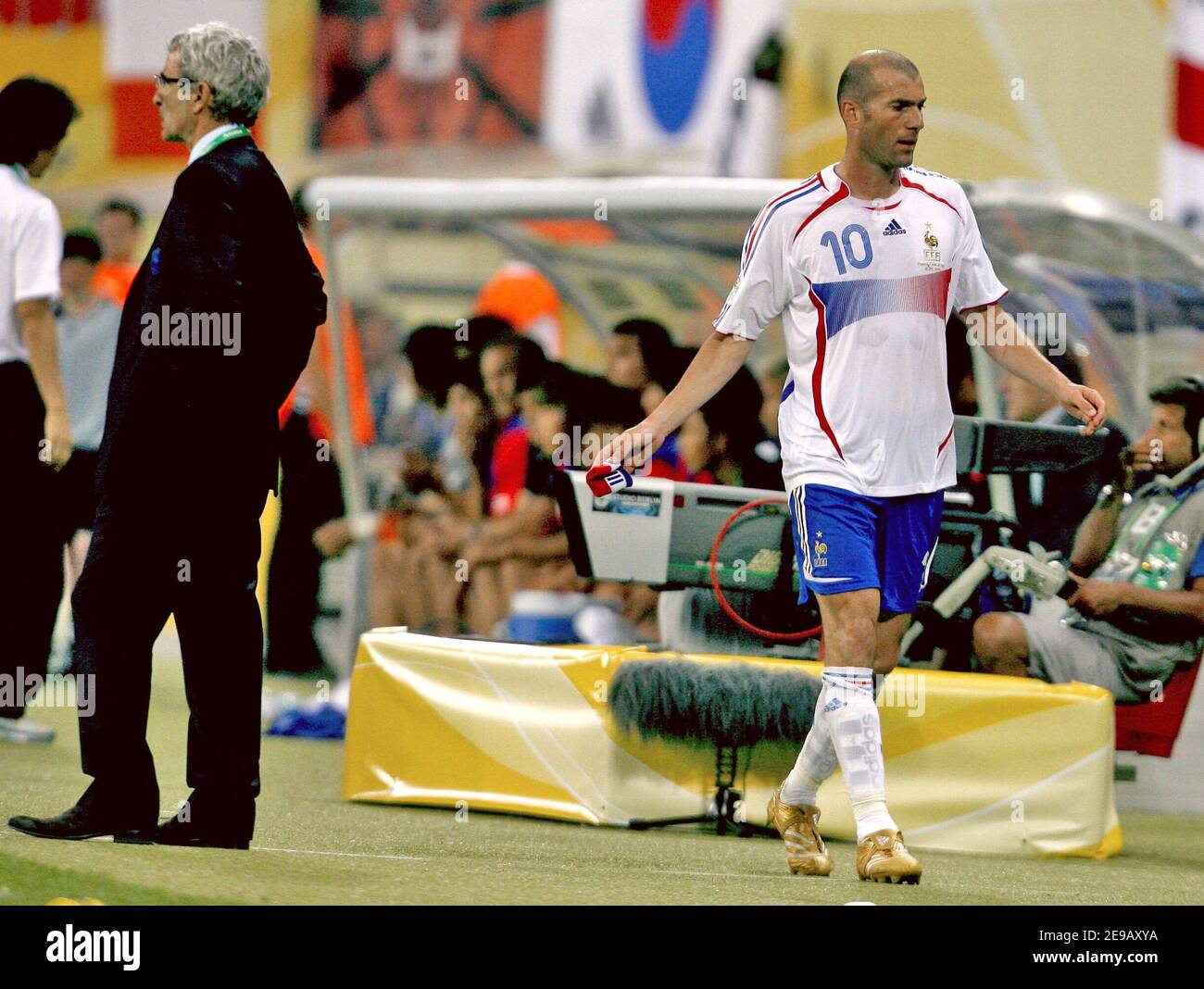 zidane walking past the world cup 0027