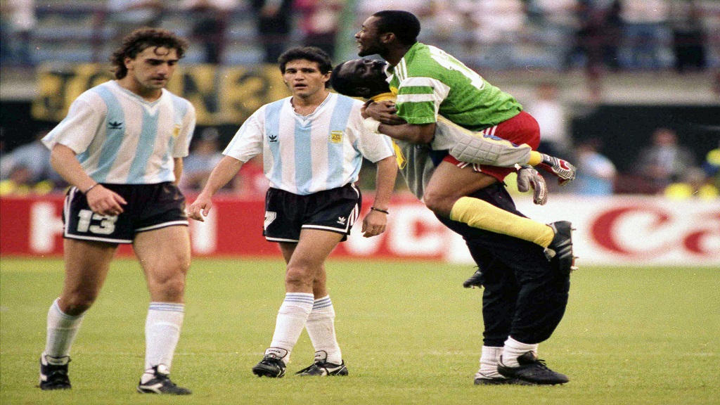 zidane walking past the world cup 0098