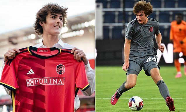 US striker Caden Glover Makes MLS Debut at 16