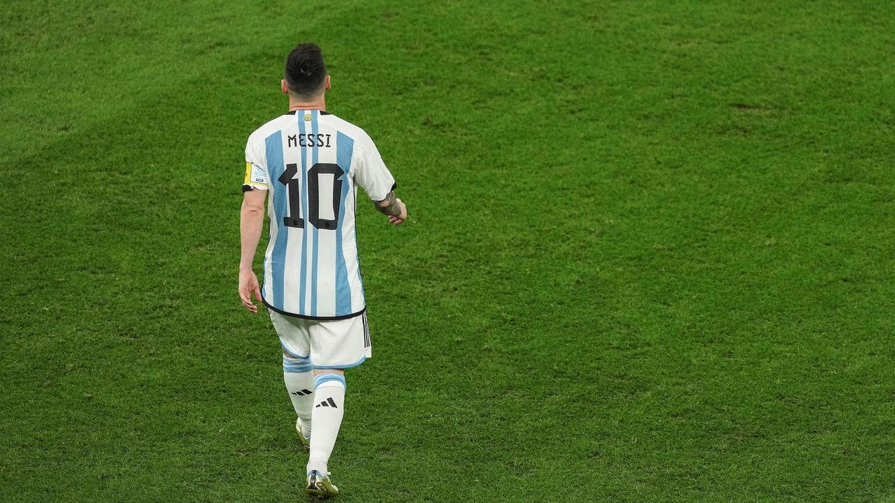 The Art of Lionel Messi: Walking with Purpose