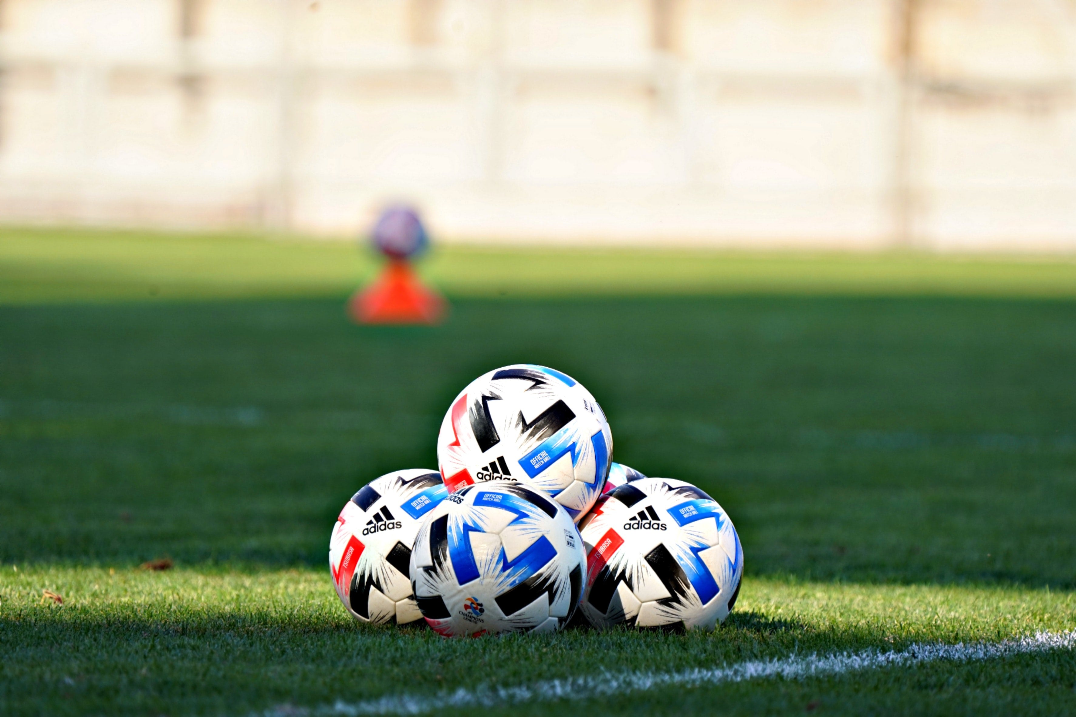 Choosing the Right Soccer Ball Size by Age Pesstatsdatabase