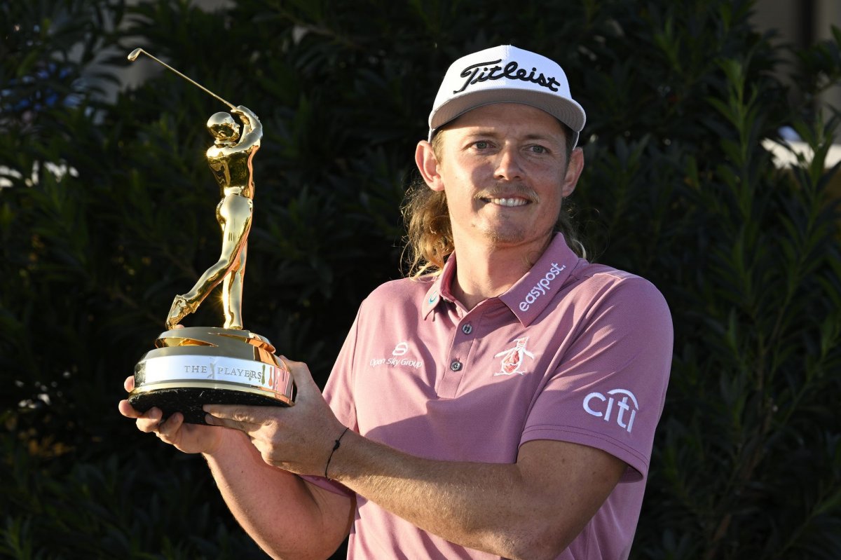 Who won the players championship 2022 with relentless determination?