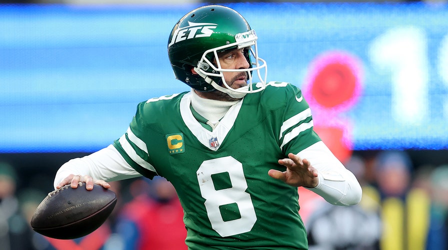 Victorious aaron rodgers shines against the rams in thrilling matchup