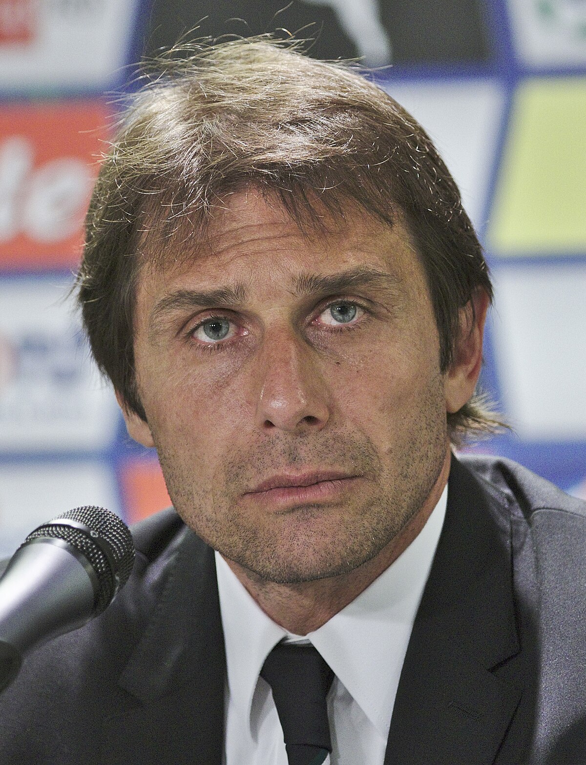 Antonio conte dynamic strategies reshaping football coaching today