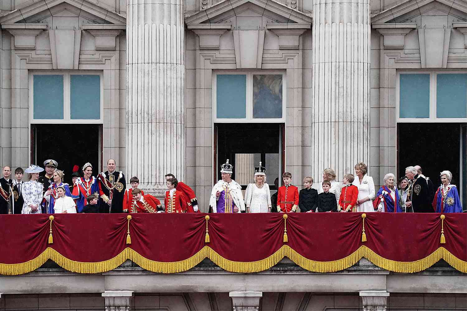 Balcony coronation picture exclusive insights and unforgettable moments