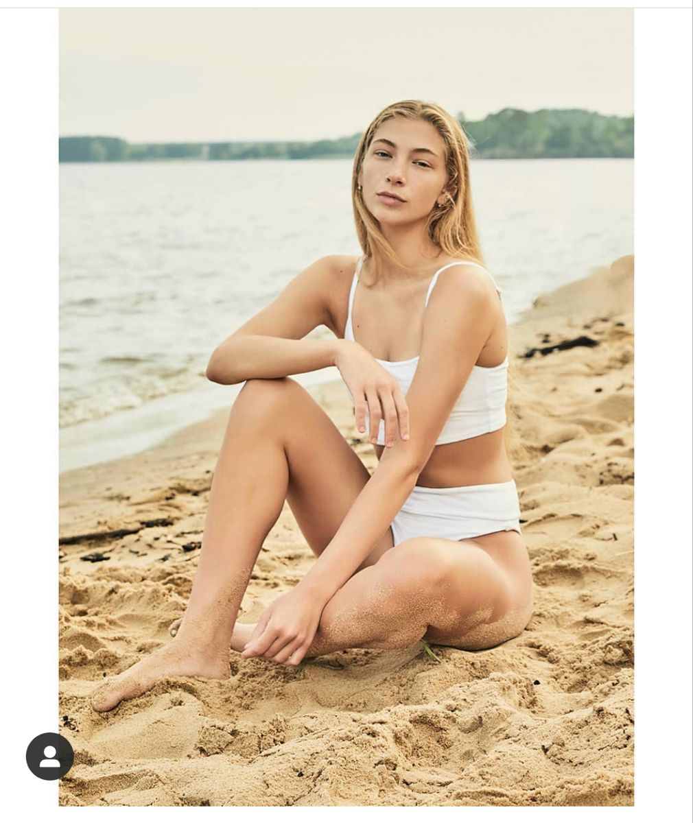 Contemporary styles of brooke henderson in stunning swimsuit photos