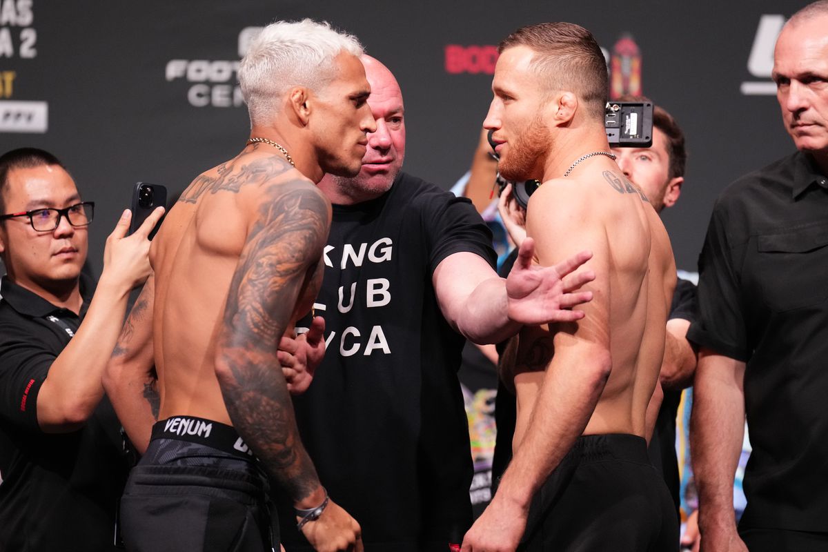 **charles oliveira justin gaethje** a thrilling showdown in mma history
