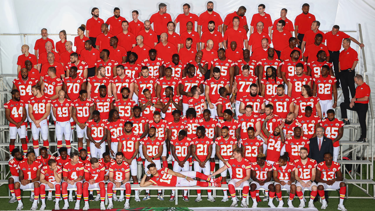 Chiefs group photo driven by passion and pride in every snap