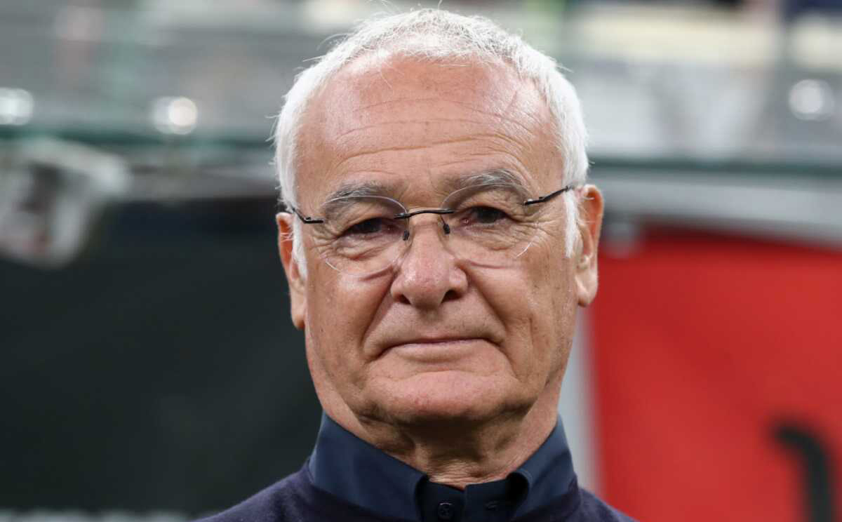 Passionate fans celebrate claudio ranieri’s remarkable football journey