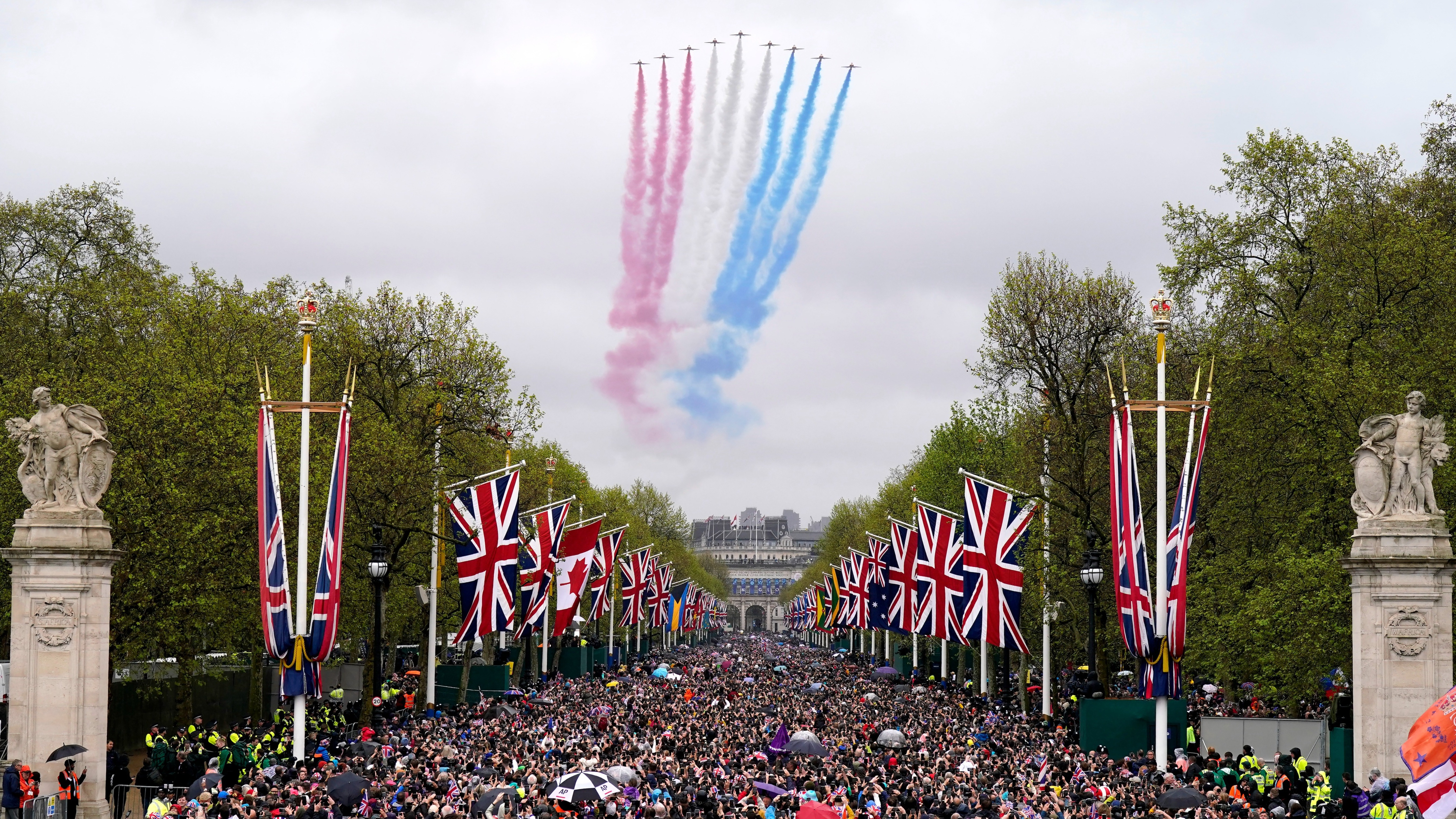 Minimalist view of the spectacular coronation flypast 2023 event