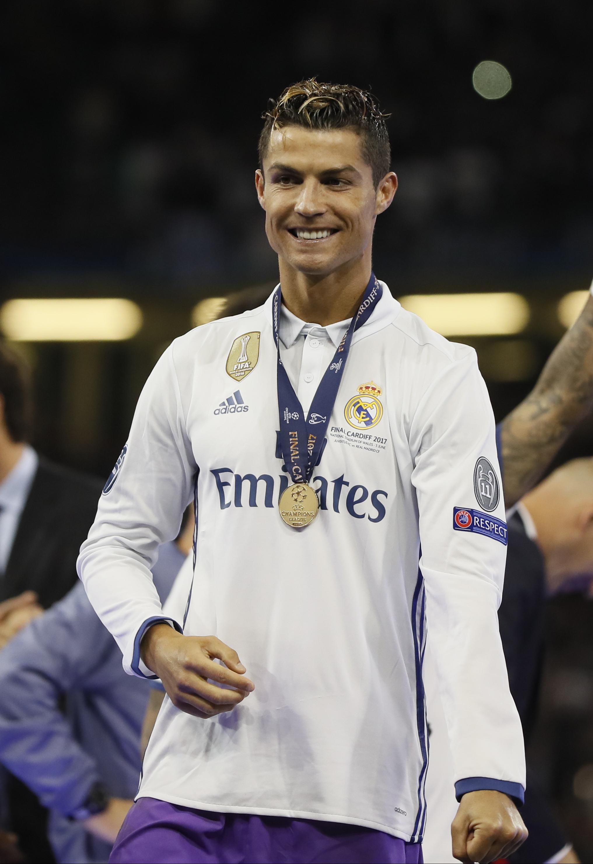 Cr7 2017 cutting-edge highlights of a legendary football career