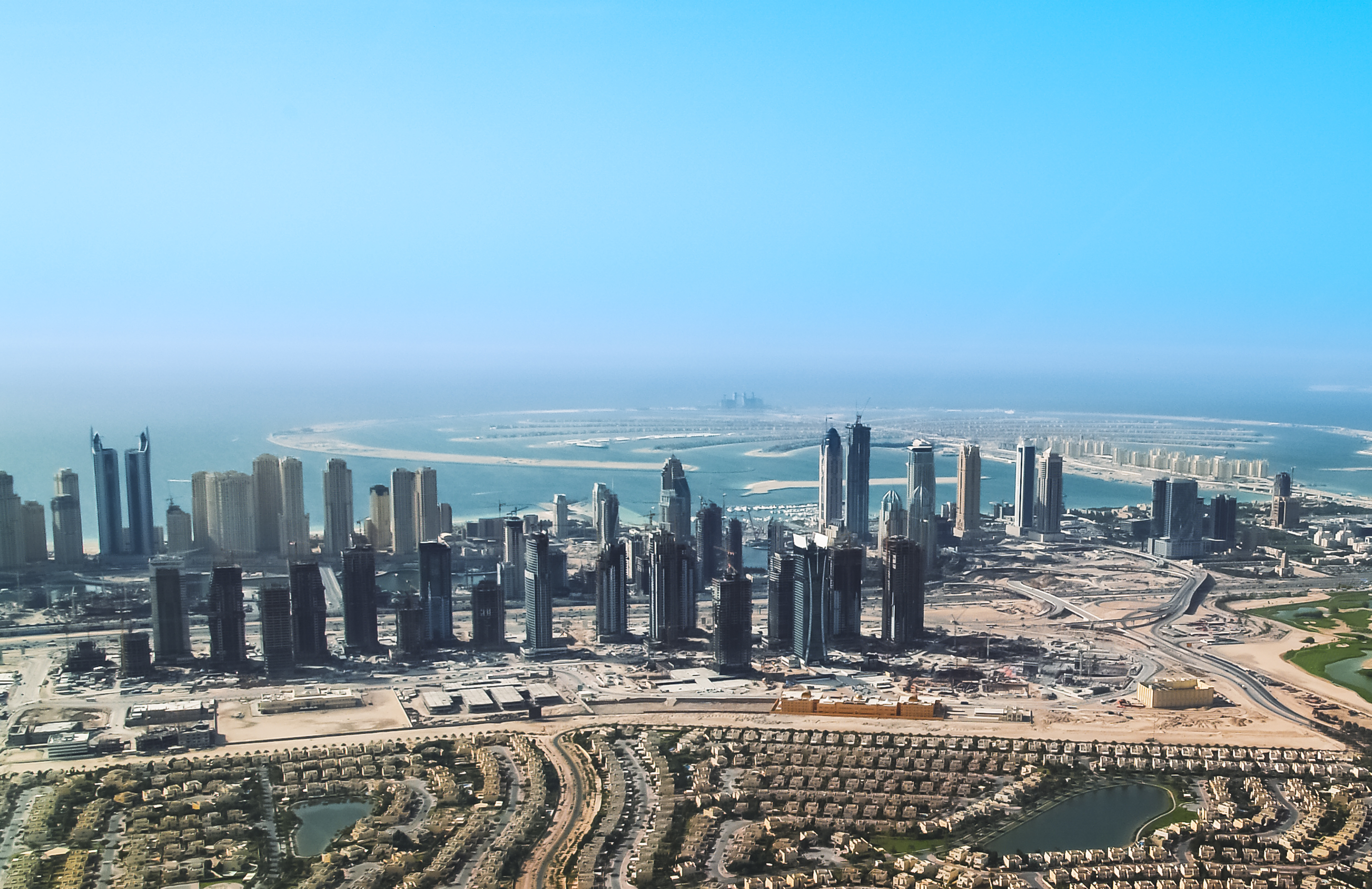 Dedicated to exploring the transformation of dubai in 2005 and beyond