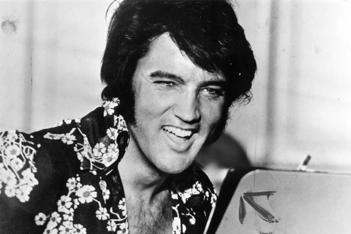 Elvis presley 70s photos showcasing groundbreaking moments in music