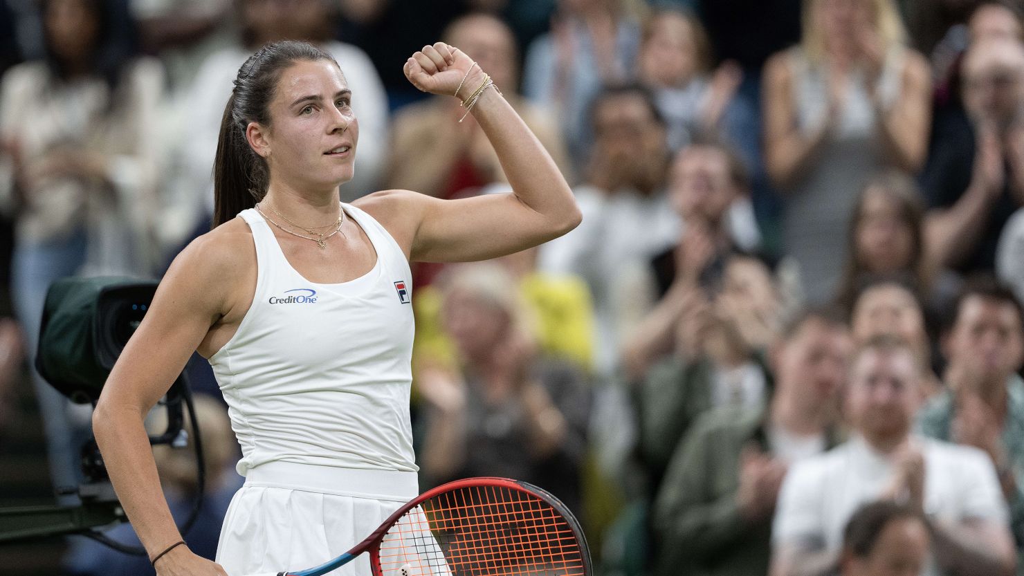 Emma navarro wimbledon journey: a resilient rise in tennis