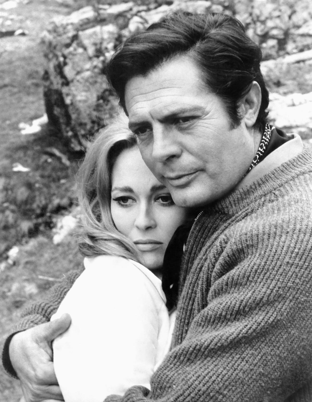 Stunning moments of faye dunaway and marcello mastroianni together