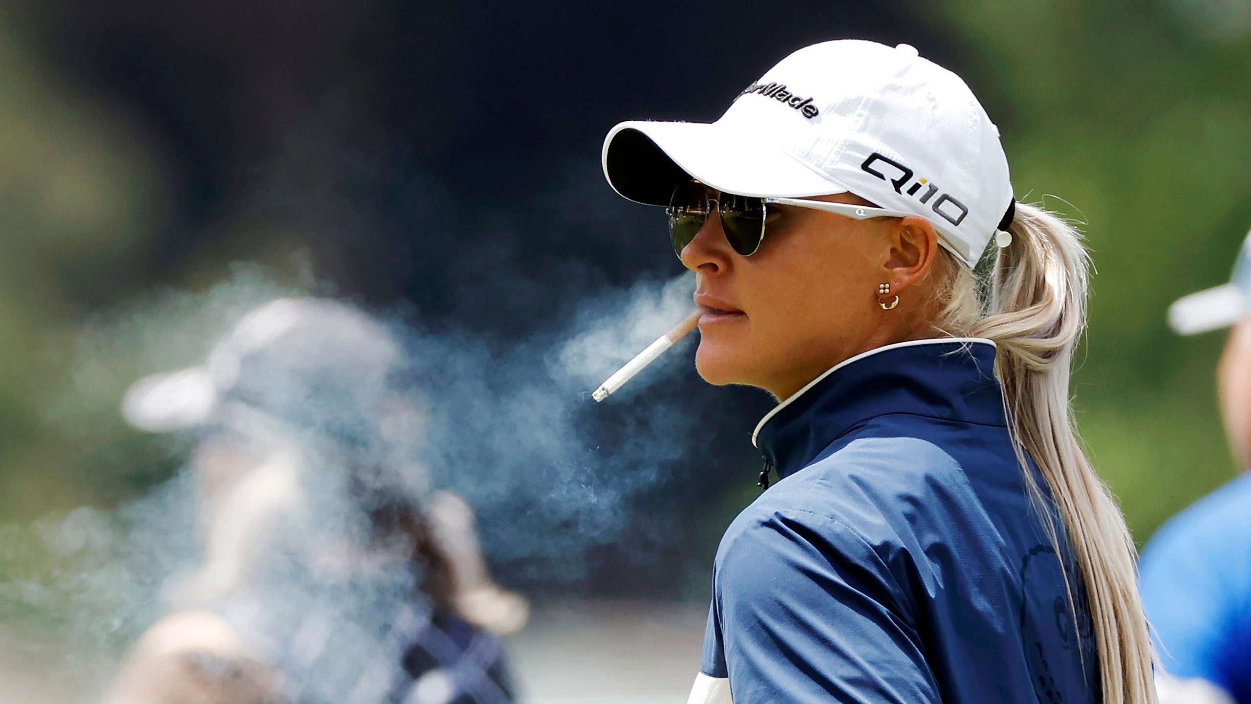 Committed to the game a look at golfers that smoke cigars