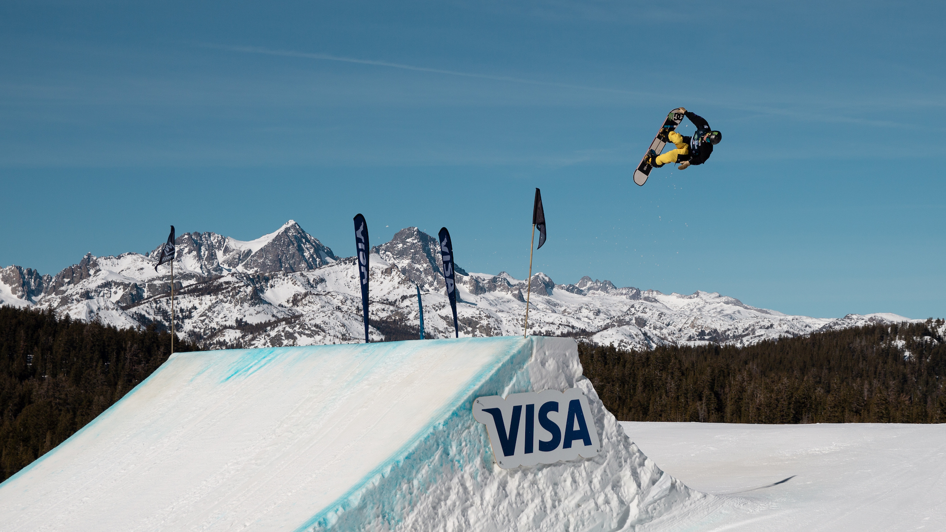 Dynamic moments from the grand prix mammoth that thrill fans worldwide