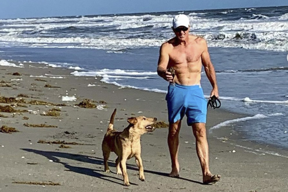Contemporary glimpses of greg norman’s iconic beach photo moments