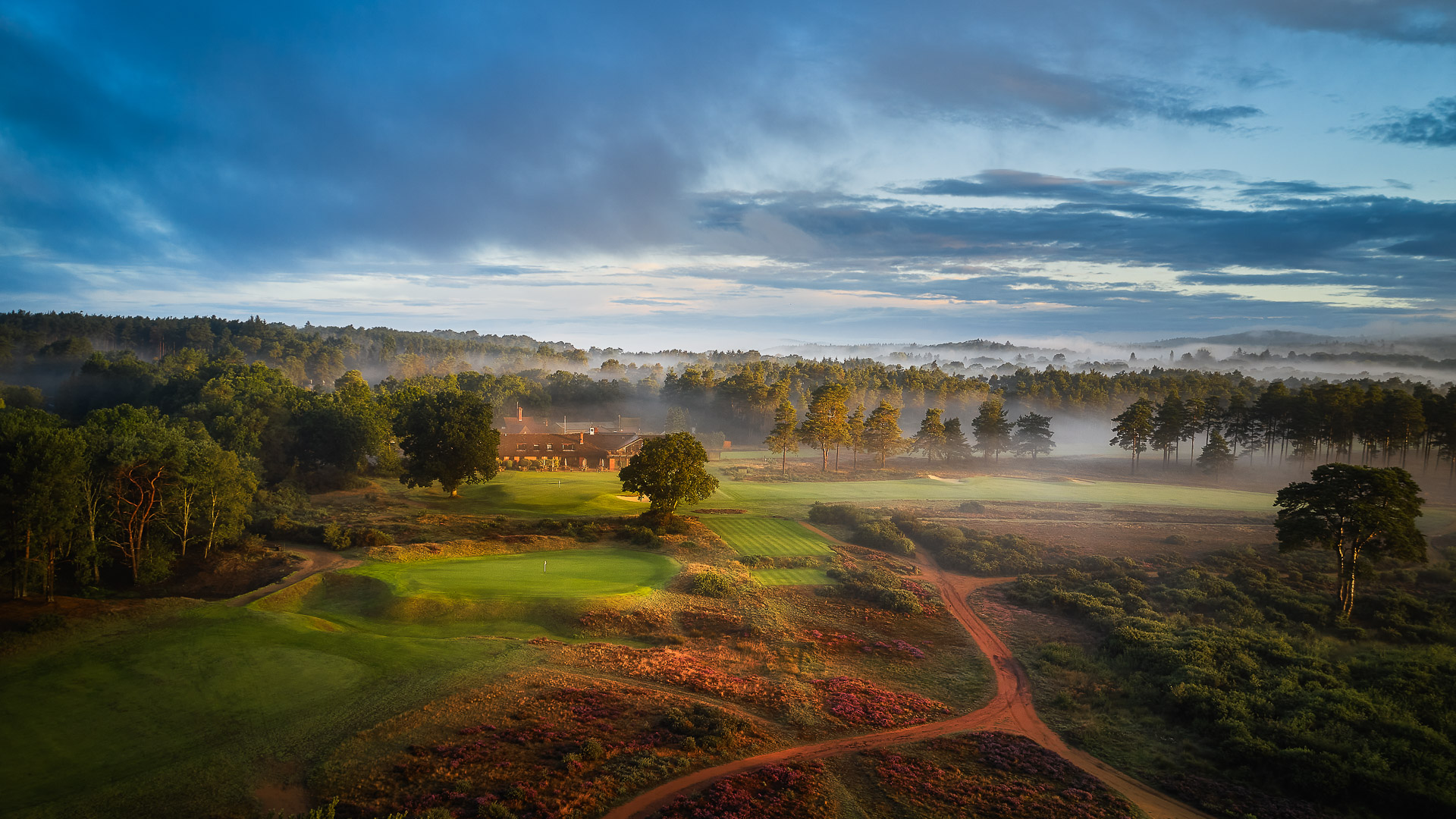 Championship-level golf at hankley common for sports enthusiasts