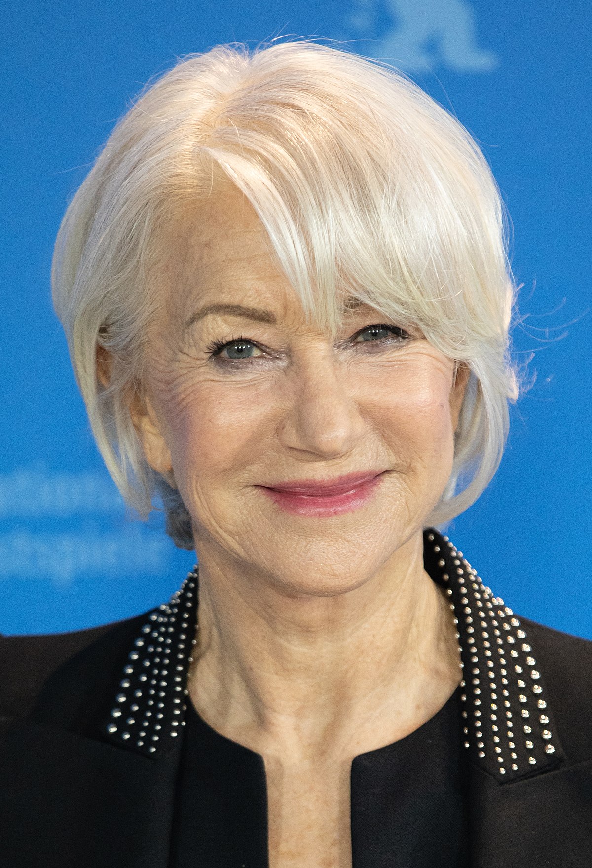 Helen mirren pics that showcase her thrilling beauty and talent