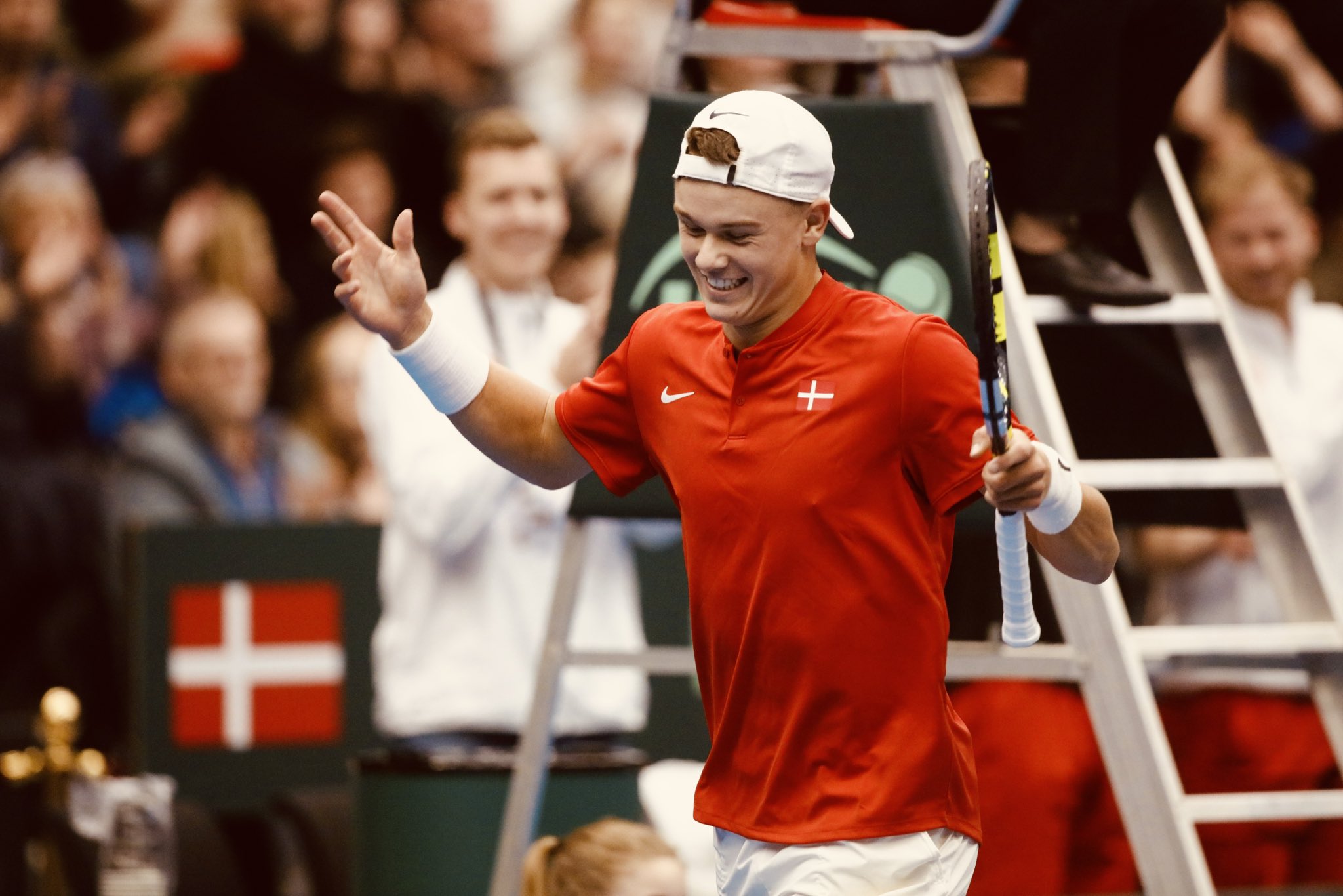 Dynamic holger rune shines in davis cup showcasing his talent